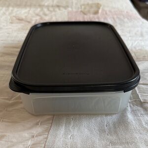 Tupperware Modular Mates Rectangular 1 Black Lid 8.5 cups approx 2L